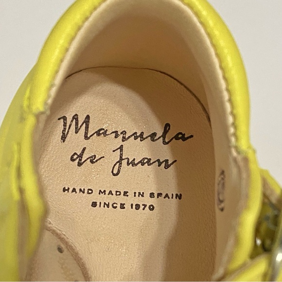 MANUELA DE JUAN little girls pale yellow leather Mary Jane dress shoes - Picture 7 of 8